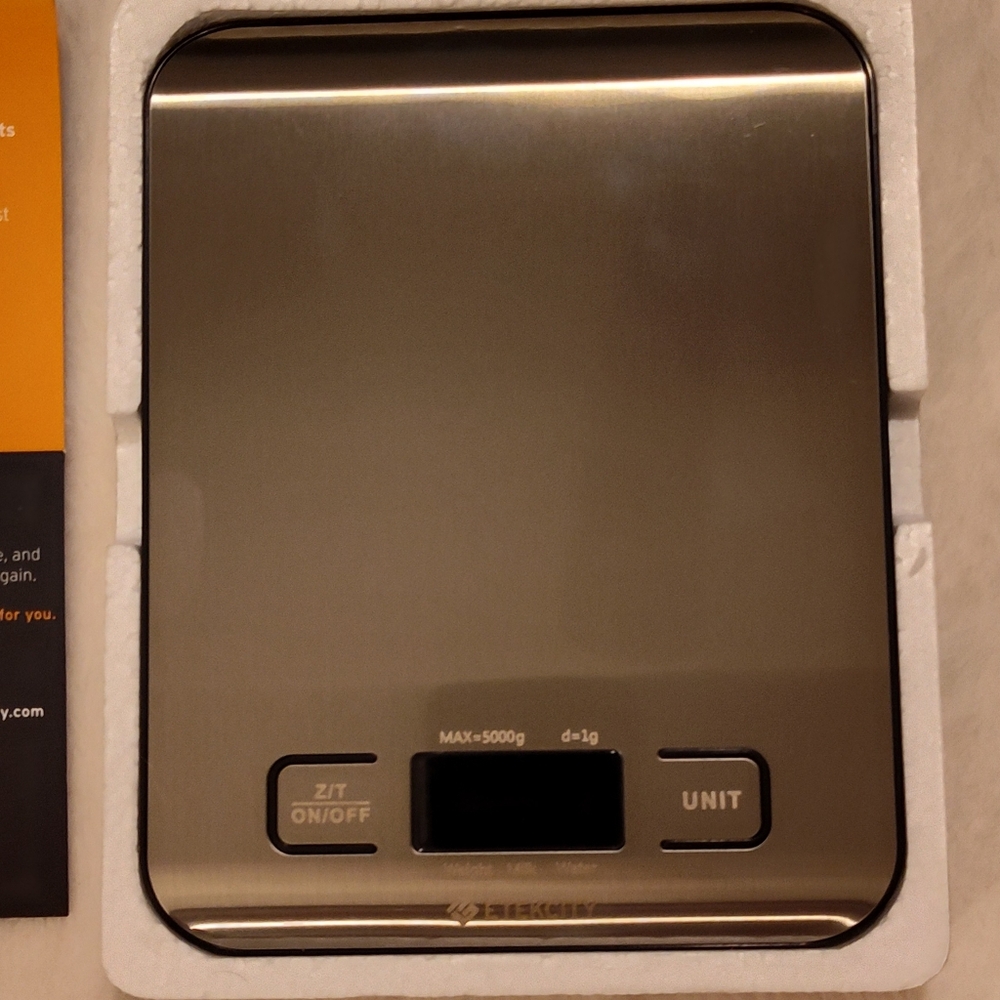 NWT! ETEKCITY Kitchen Scale (Batteries Included) - Picture 2 of 5